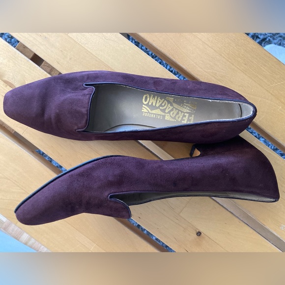 Salvatore Ferragamo Women's 7.5 Velvet - Picture 5 of 8
